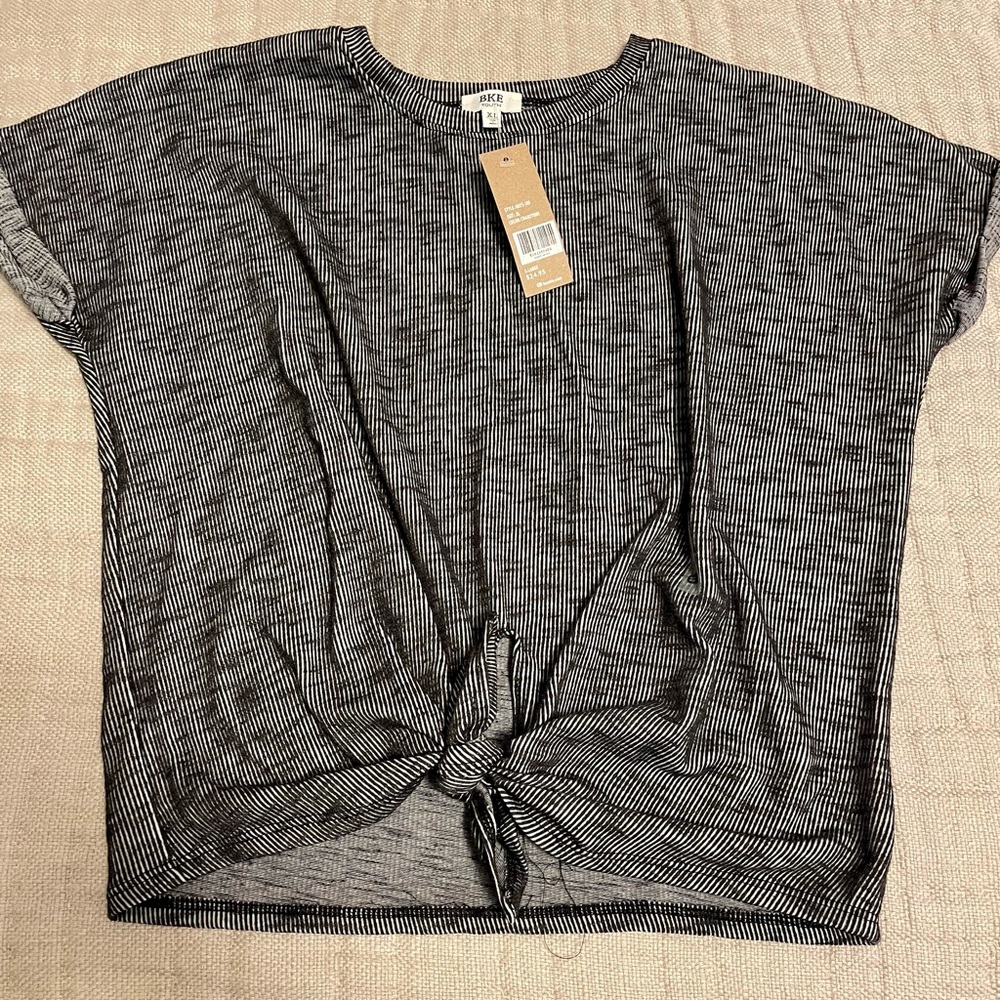 BKE youth XL short sleeve shirt